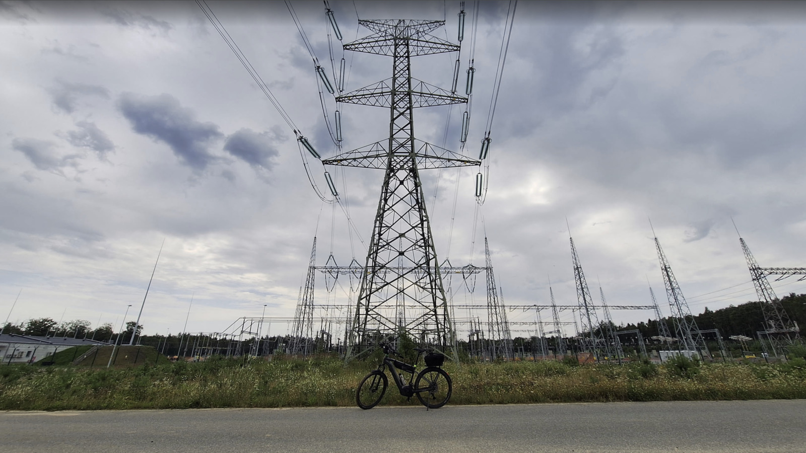 /dżogstaff/2026.07.28-elektroride-słup.jpg
